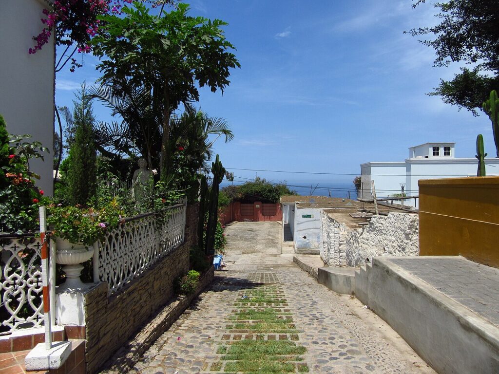 Bajada de los Baños, Lima