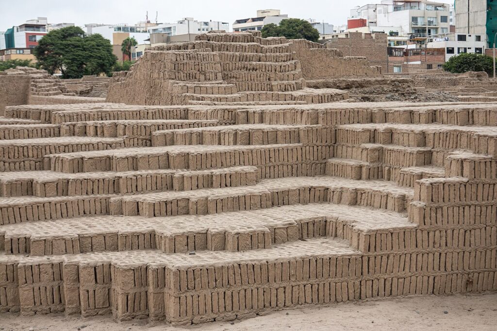 Huaca Pucllana, Lima