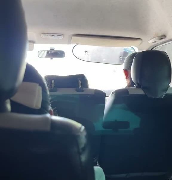 Cómo moverse en Tulum barato: colectivos, taxis y por qué no hay Uber